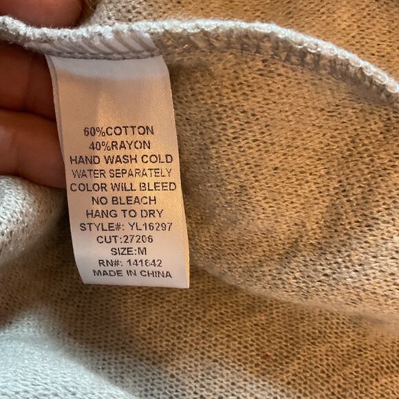 YA Los Angeles Back Button Accents Long Sleeve Roll Tab Pullover Sweater M - Picture 6 of 7